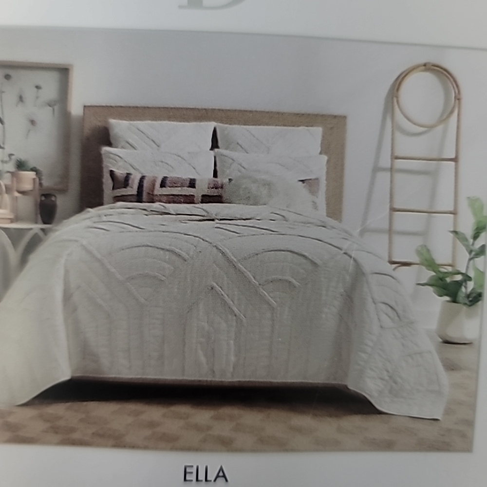 Studio D Ella Quilt Queen  Mini Set